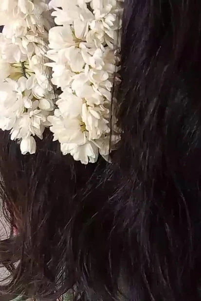 За кулисами - обнаженный видеозвонок другу. Куколд муж наблюдает