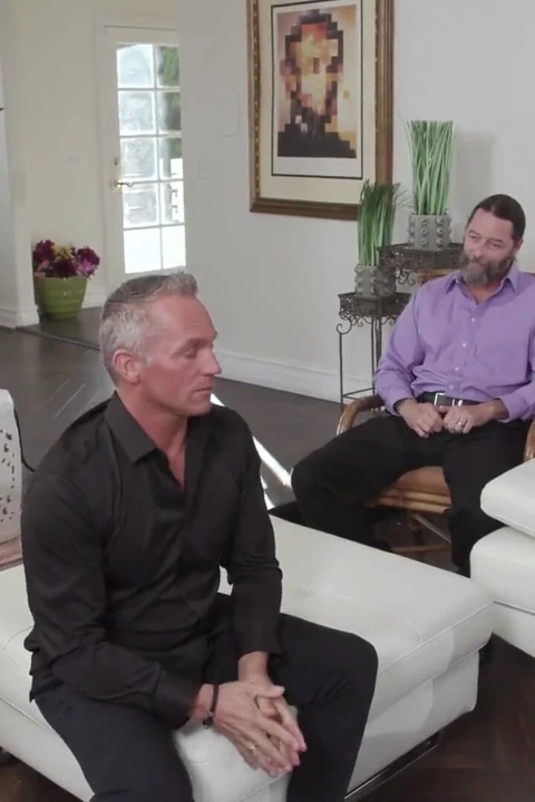 Zenci Cali Caliente'nin eğitimi grup sekse dönüşüyor