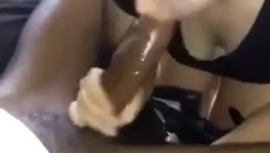 Bir canavarı yutmaya çalışmak