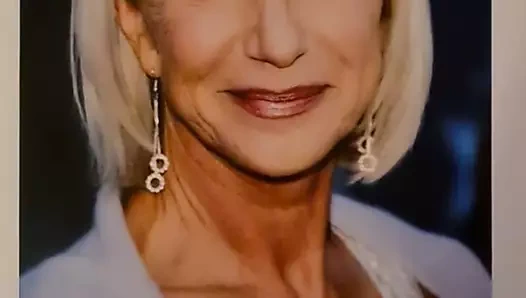 Helen Mirren boşalıyor
