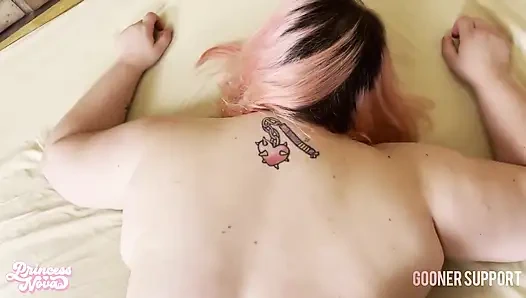 Kilolu iri güzel kadın masajdan sonra sert sikiliyor