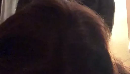 Büyük zenci yarağı beyaz kadın kılıklı sürtüğü sikiyor