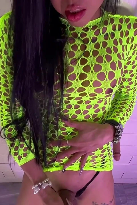 Büyük balla ile ladyboy amre
