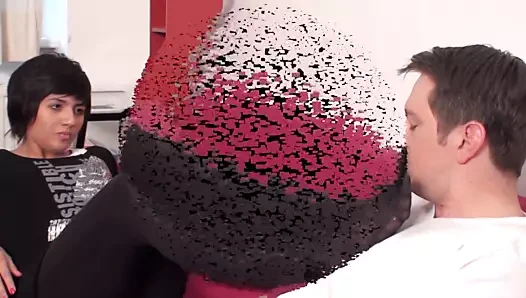 Meksikalı genç naylon ayakları bobby koklamak istiyor