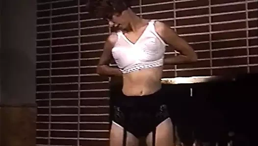 Ateşimi yak - vintage çorap büyük göğüsler striptiz