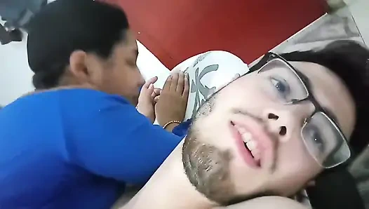 New York Abd'li 18 yaşındaki esmer büyük sarkık memeler üvey erkek kardeşinin büyük yarağını sikiyor bölüm 69