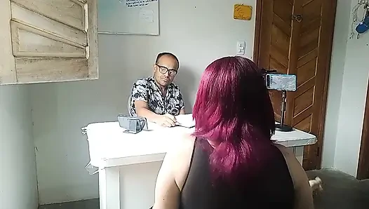 Горячее интервью с ее большими сиськами и задницей