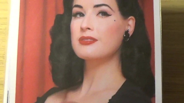 Dita von teese beni boşalmak yapar