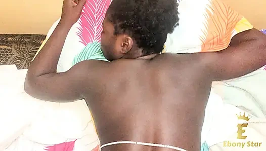 Ebony Yatak Odasında Kocasını Emmeyi Ve Ona Binmeyi Çok Sever