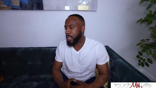 Büyük zenci yarağı homie'm ateşli karımı b gününde sikiyor - touchmywife