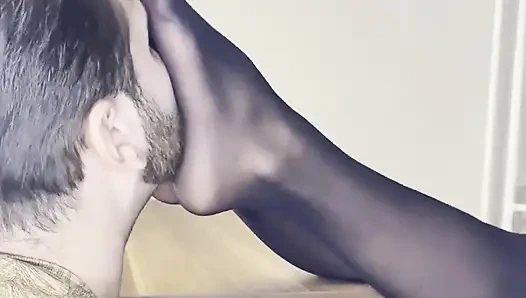 Valerias ayakları bağımlısı - naylon ayak ibadeti (bölüm 1)