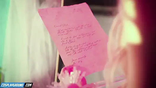 Ana Foxxx dev yeşil dildoyla Kenna James'i sikiyor ve birlikte boşalıyorlar, kötü porno cosplay parodi