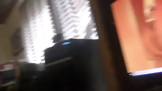 Web kamerası boşalmak onun bir kız arkadaşı var mı?