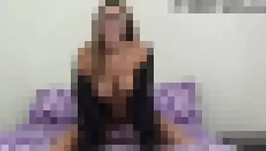 Benim gibi inek kızlardan hoşlandığını biliyorum joi