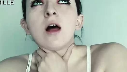 Seni çok sert emmeme izin ver...