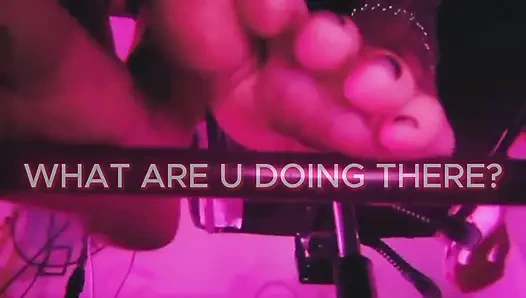 Bakış açısı insan mobilyası: müziğimin tadını çıkarırken kıpırdama İtalyan tanrıçan