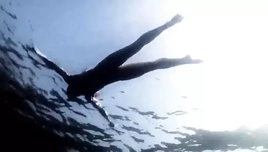 Amber Borycki: seksi bikinili kız - doğaüstü