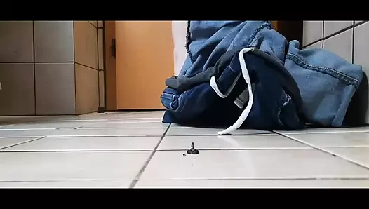 Giantess'in devasa ayakları kiltankı eziyor