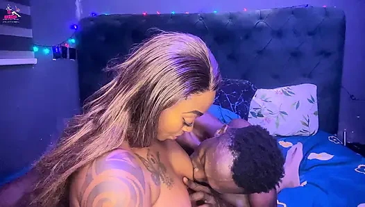 Komşumun kocasıyla ateşli seks