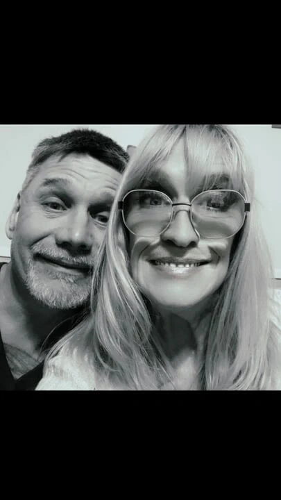 Jakuzimizde en iyi gırtlağına💋 kadar alıyor