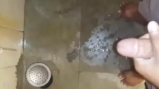 Bhabhi ke liye devar ne muth maari