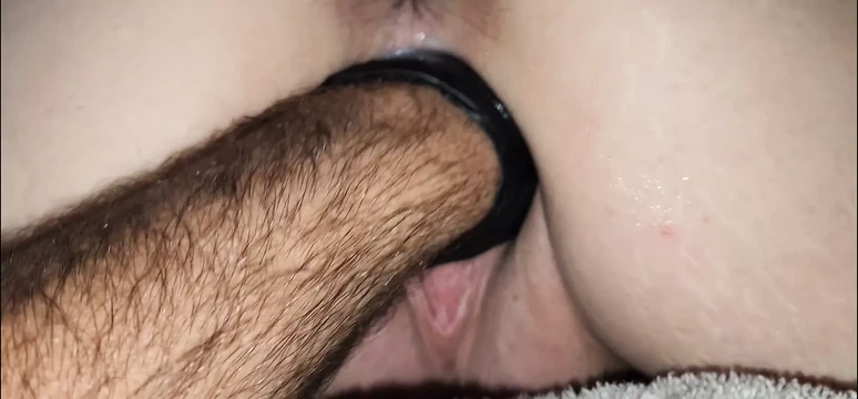 Evli amcığım yumruklanıyor domaltılıyor... ateşli kadın amına yumruk sokuyor... acımasız yumruk sokuyor... ev yapımı amatör video