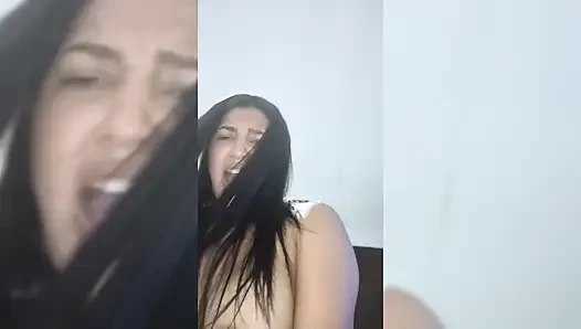 Çok büyük götlü çok ateşli komşuyu sikiyorum - bölüm 5