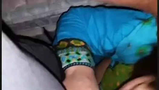 özensiz kafalar veren paki kız