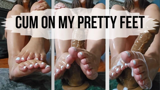 Bu azgın öğretmenin ayakları her yarağı fışkırtabilir