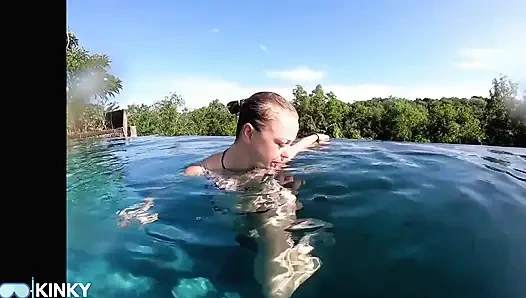 Havuzda nefes tutma eğitimi