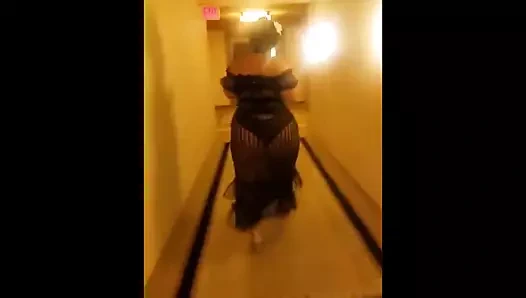 zanevaezi jendehkhanoom koonikhanoom