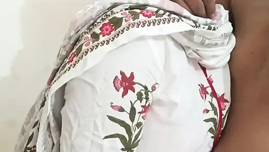 Güzel desi kız arkadaşımı sikme fırsatım var