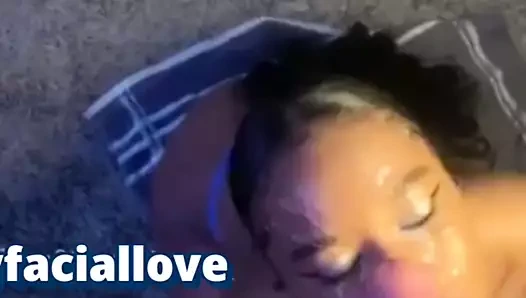 Siyah yüzünde yüz