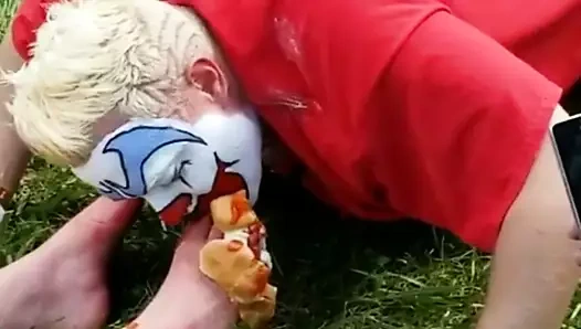 Footdog - ayak fetişi palyaço