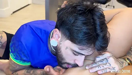 Brezilya Dünya Kupası'nda Arjantin'e kaybettikten sonra, Arjantinli arkadaşım beni ziyarete geldi ve teselli etti