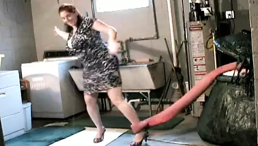 Bir canavar karımı yedi!