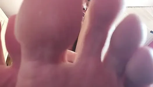 Sen bir hiçsin ve hakettiğin kadar saldırgan ve küfürlü olacağım
