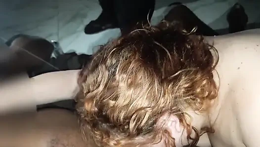 Büyük yaraklı bu ateşli siyah adama aşık oldum