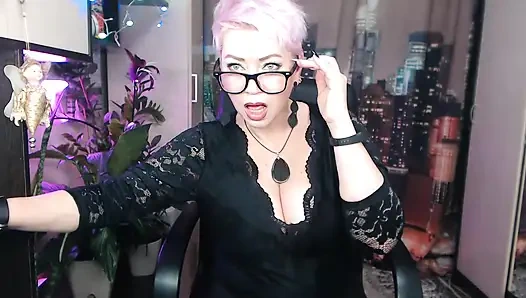 Üvey annem web kamerası sürtüğüm! Immodest dans, yakın çekim amcık ve 45+ formatta bir kaltağın dürüst mastürbasyonu!