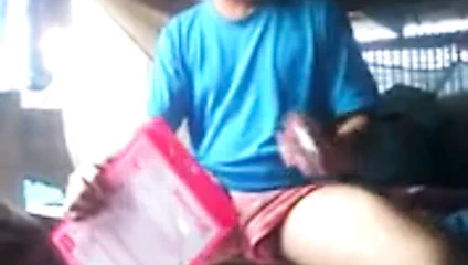 Tarado mostrando pau no barco