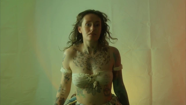 Doyumsuz lola 19 inçlik uzaylı canavar alıyor