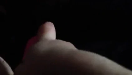 İngiliz sürtük kendini sikiyor