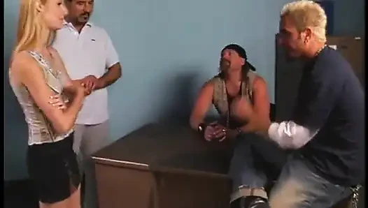 Her delikte bir döl kristal ışınından film akışı