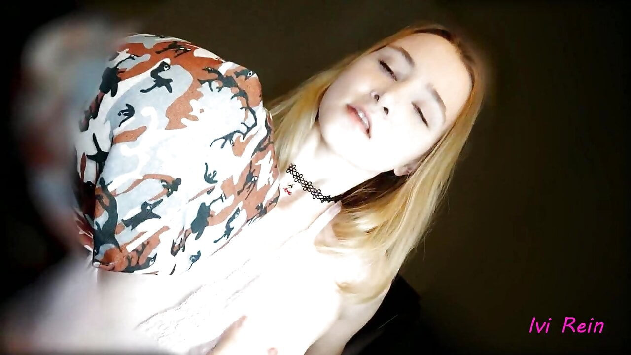 Rumen amatör güzellik, 24, anal pov ve anal, kıçında bir horoz olan romen kız lezzetli bir oral seks veriyor.