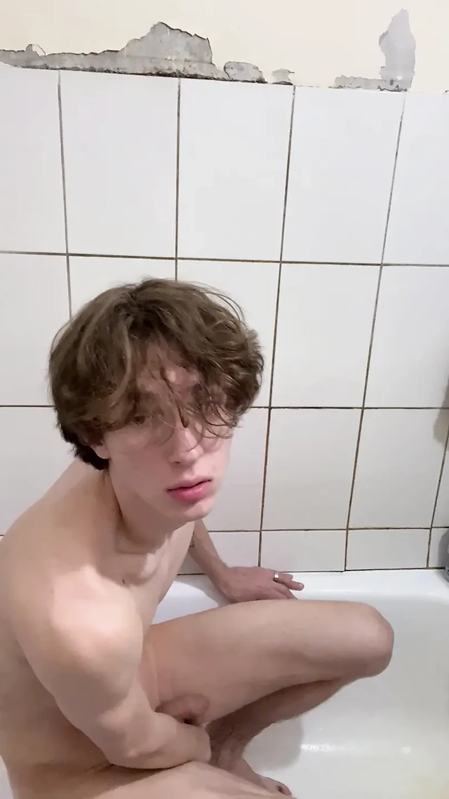 Seksi götümü sikiyorum
