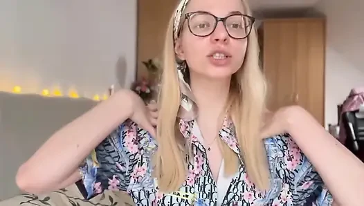 Paypig onu yıkadıktan sonra ayda 30 dolarda yaşıyor