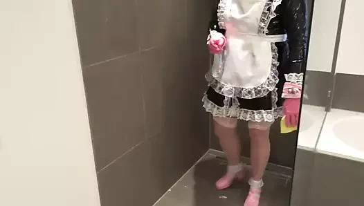 Sissy hizmetçinin bir pazar günü görevleri