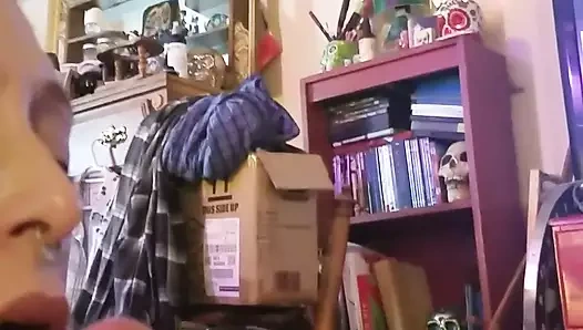 Yarak emiyor ve yarağa biniyor