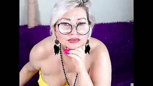 Satılık olgun evli kadın-13! (aimee ateşli orta yaşlı seksi kadın, aka aimeeparadise) Sarı elbiseli şehvetli web kamerası avı!