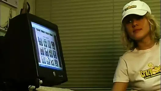 Güzel kız Zaneta'nın ilk seçmeleri